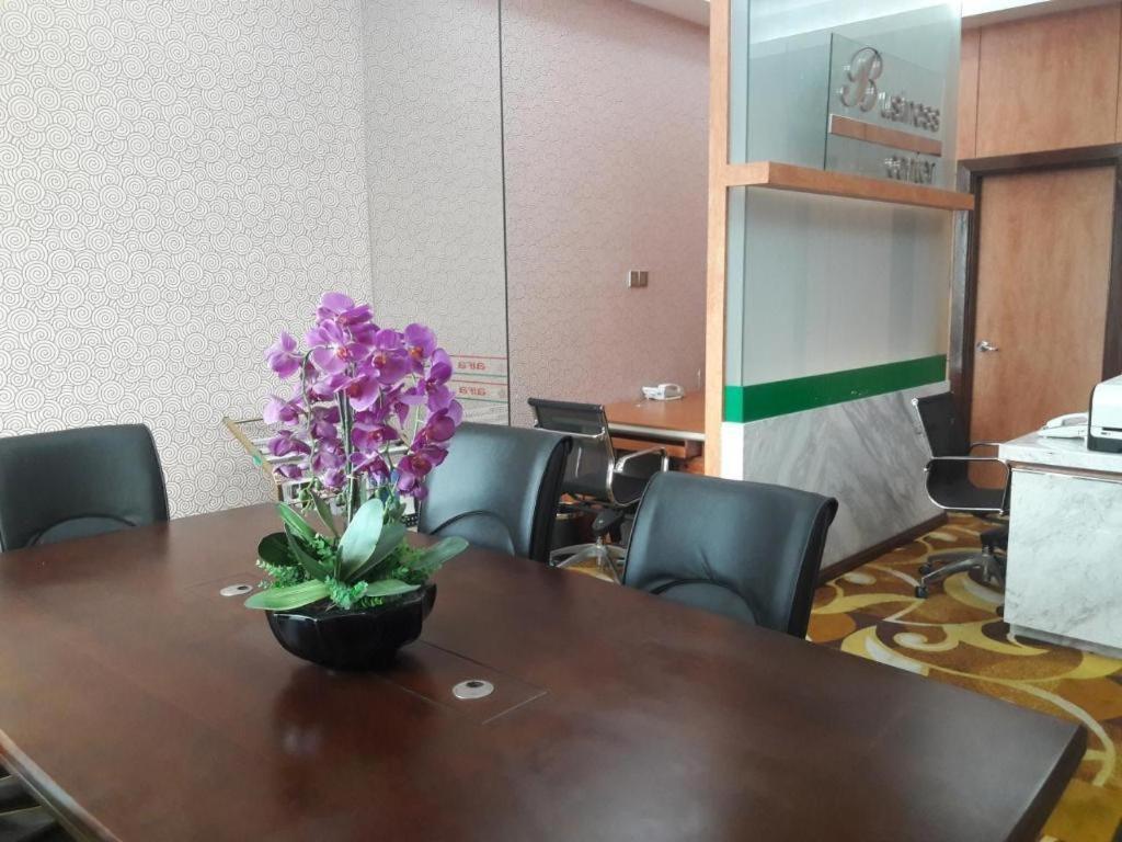 Hotel Aifa Лабуан Экстерьер фото