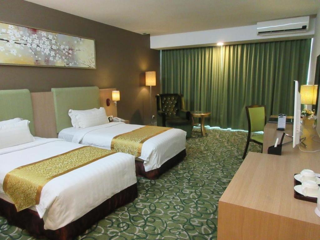 Hotel Aifa Лабуан Экстерьер фото